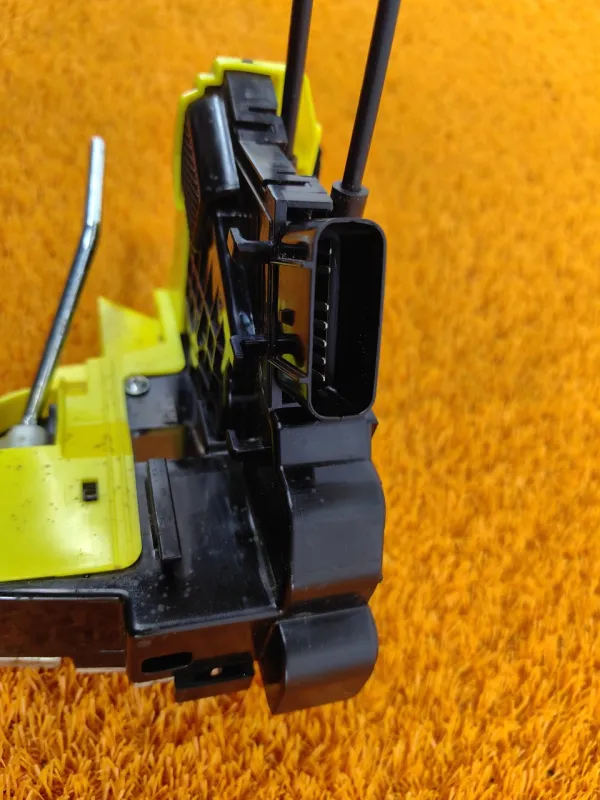 Замок двери