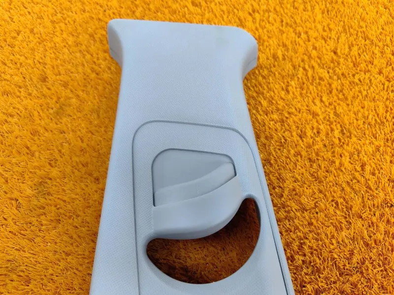 Обшивка центральной стойки