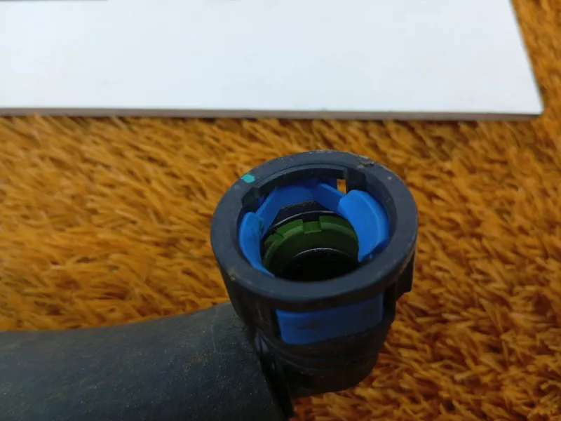 Трубка картерных газов