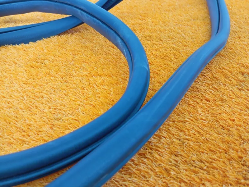 Уплотнитель проема двери