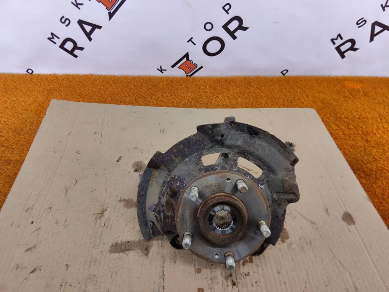 Кулак поворотный