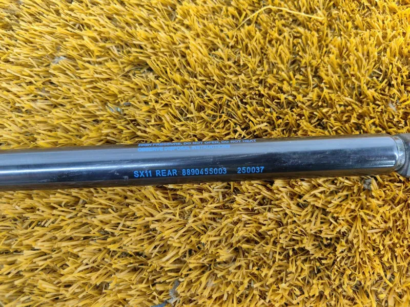 Амортизатор крышки багажника