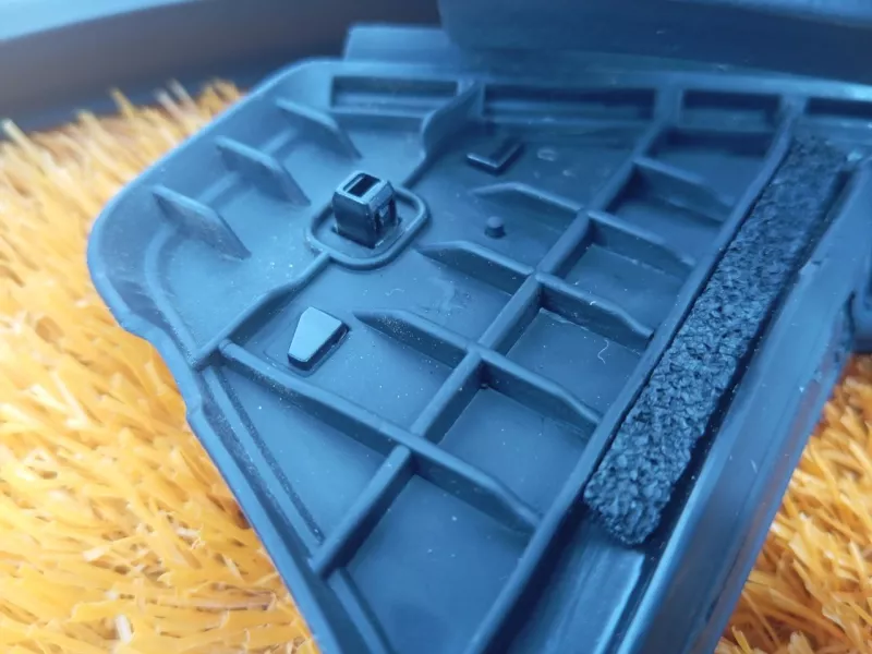 Уплотнитель двери