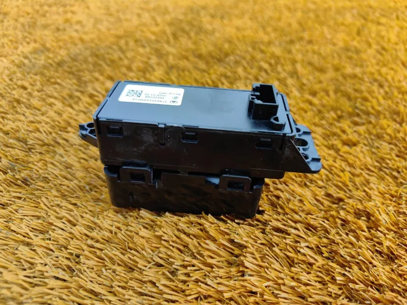 Кнопка стеклоподъемника