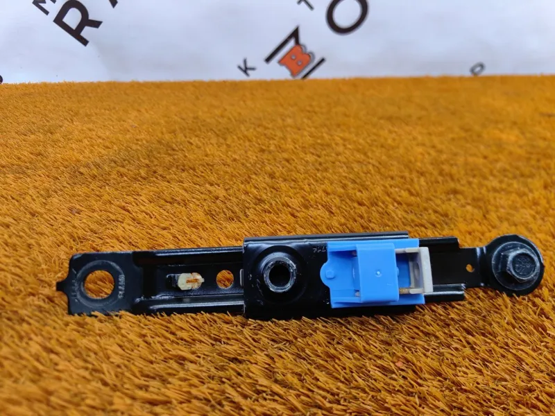 Механизм регулировки ремня безопасности