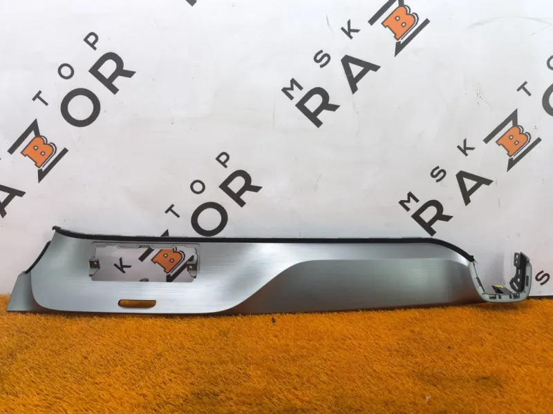 Декоративная накладка торпедо