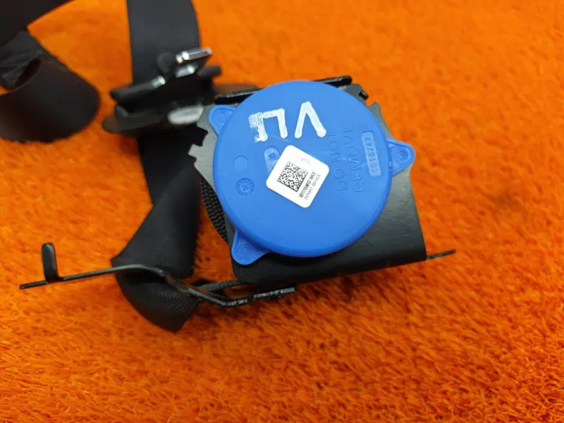 Ремень безопасности