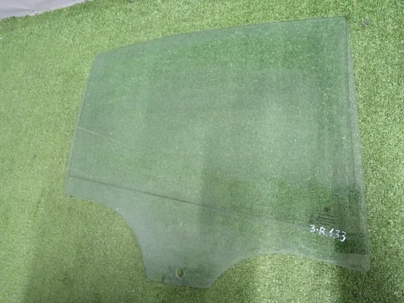 Стекло двери BMW 3-Series 2005 51347119978 E90, заднее правое