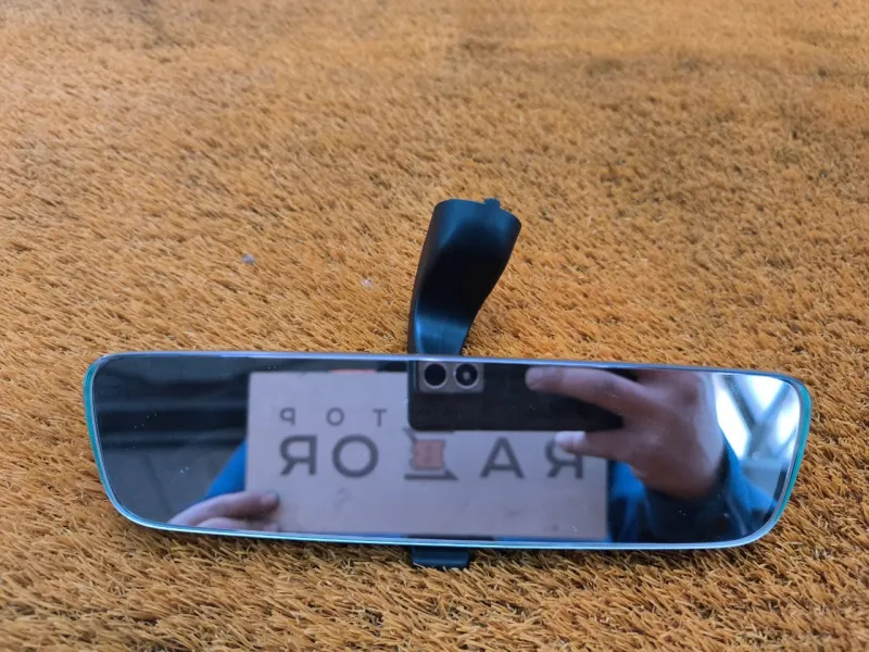 Зеркало заднего вида