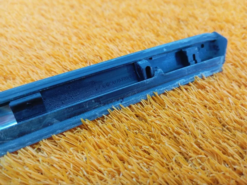 Молдинг стекла