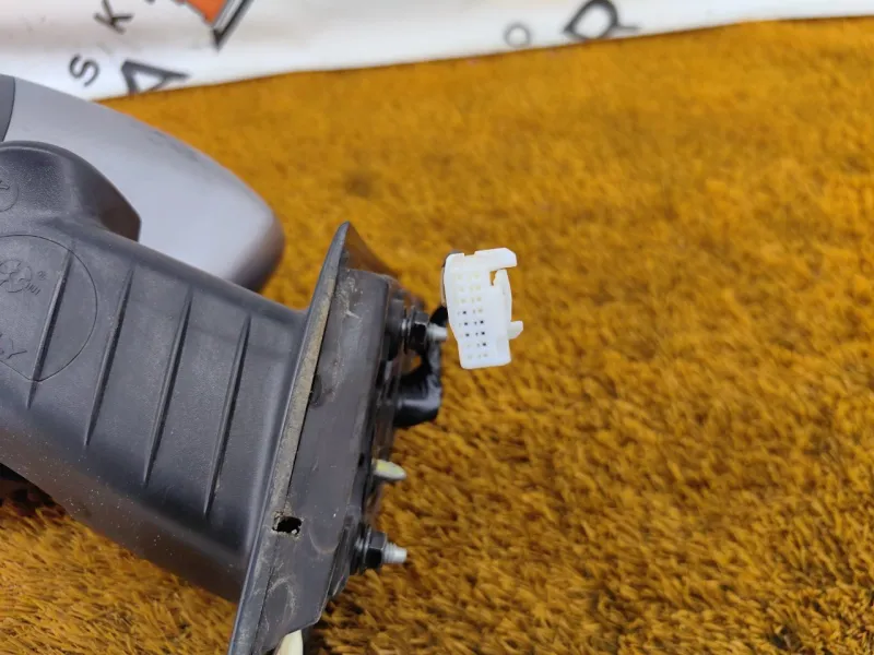 Зеркало боковое