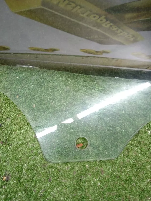 Стекло двери BMW X5 2007 51357137024 E70, заднее правое