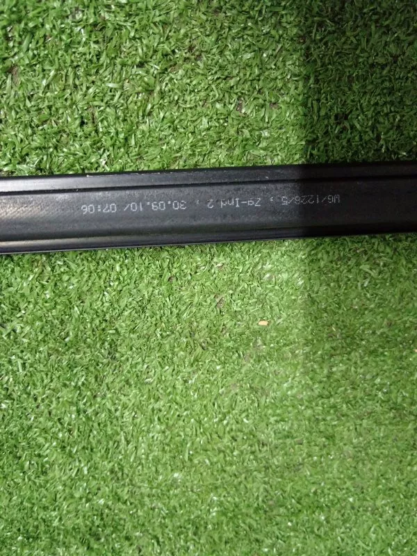 Уплотнитель стекла двери