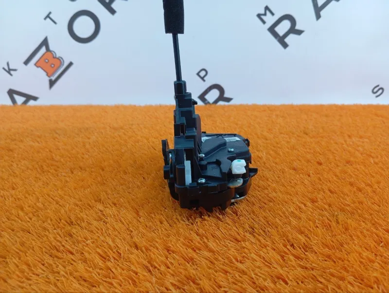 Замок двери