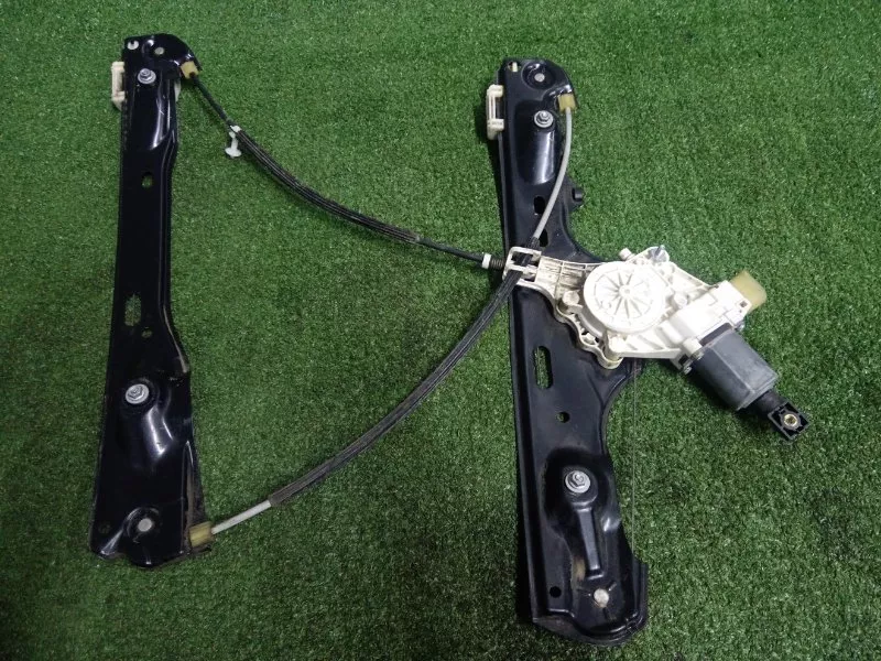 Стеклоподъемник BMW X1 2011 51332990385 E84 N47D20C 75397700, передний левый