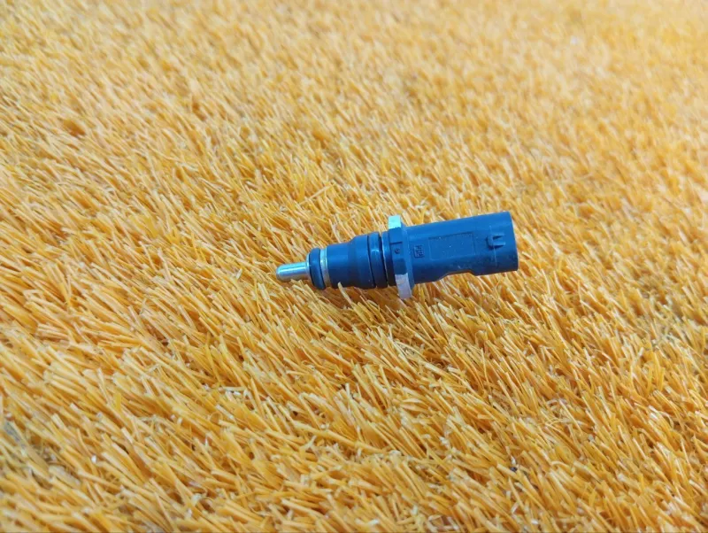 Датчик температуры охлаждающей жидкости