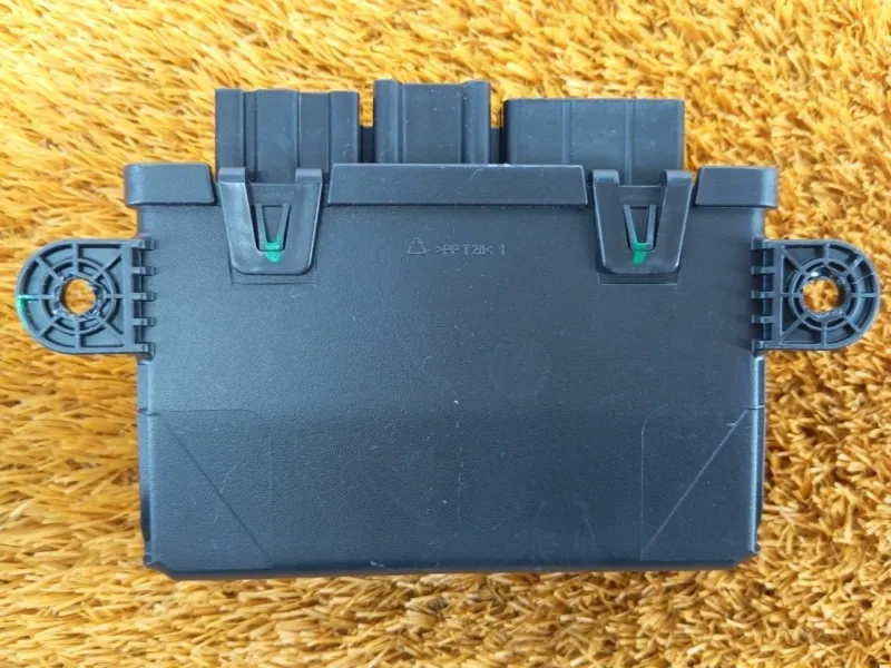 Блок управления двери багажника