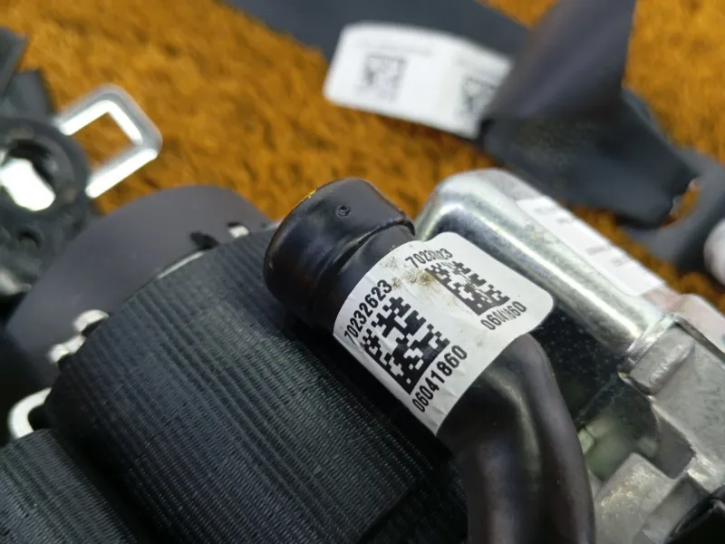 Ремень безопасности