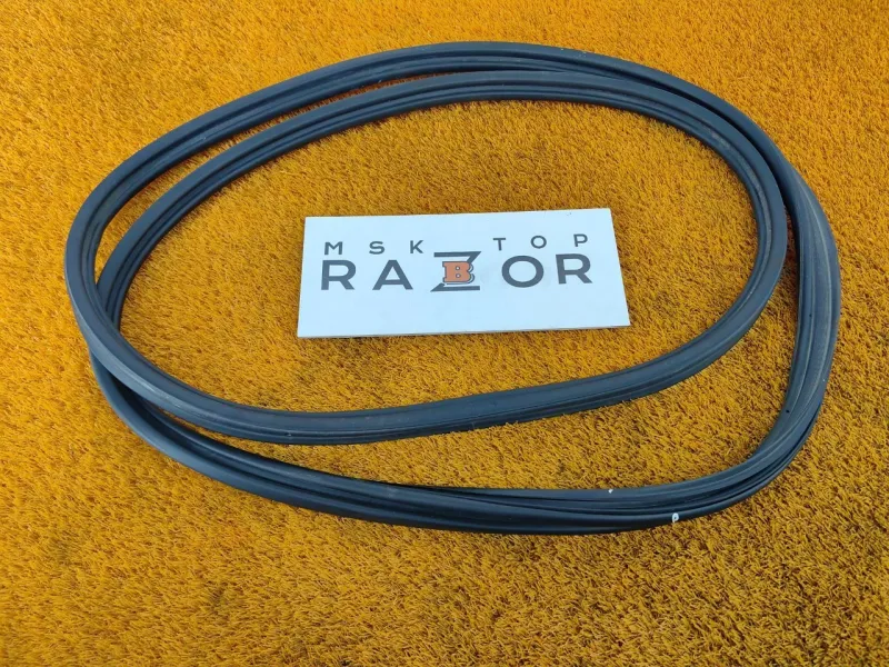 Уплотнитель багажника