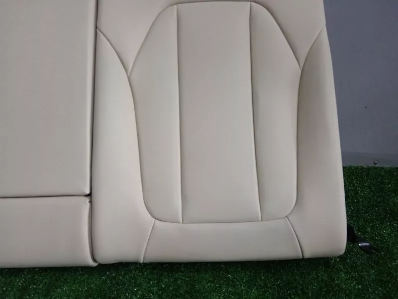 Спинка сиденья