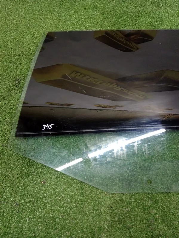 Стекло двери BMW 5-Series 2008 51357110635 E60, заднее левое