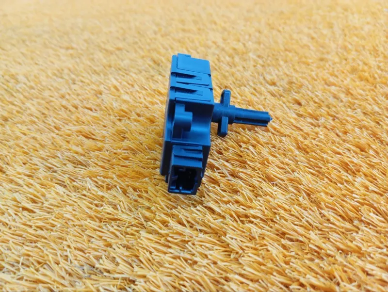 Моторчик заслонки печки