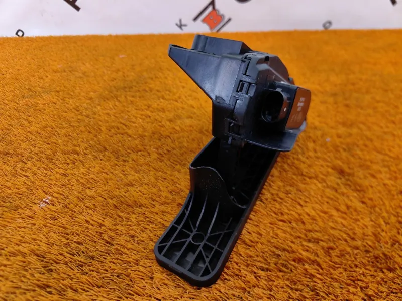 Педаль газа