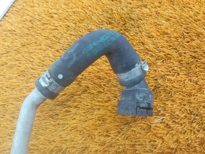 Трубка системы охлаждения