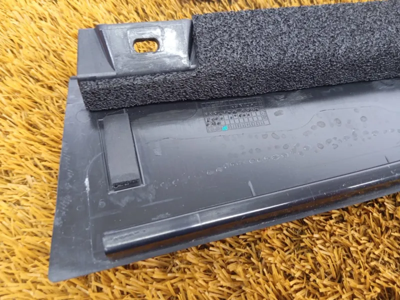 Молдинг двери