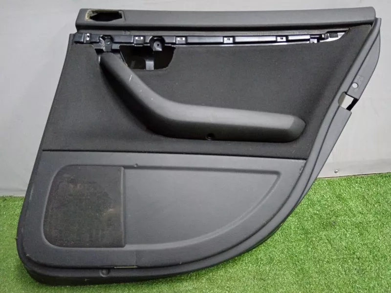 Обшивка двери Audi A4 2007 8E0867306 B7, задняя правая