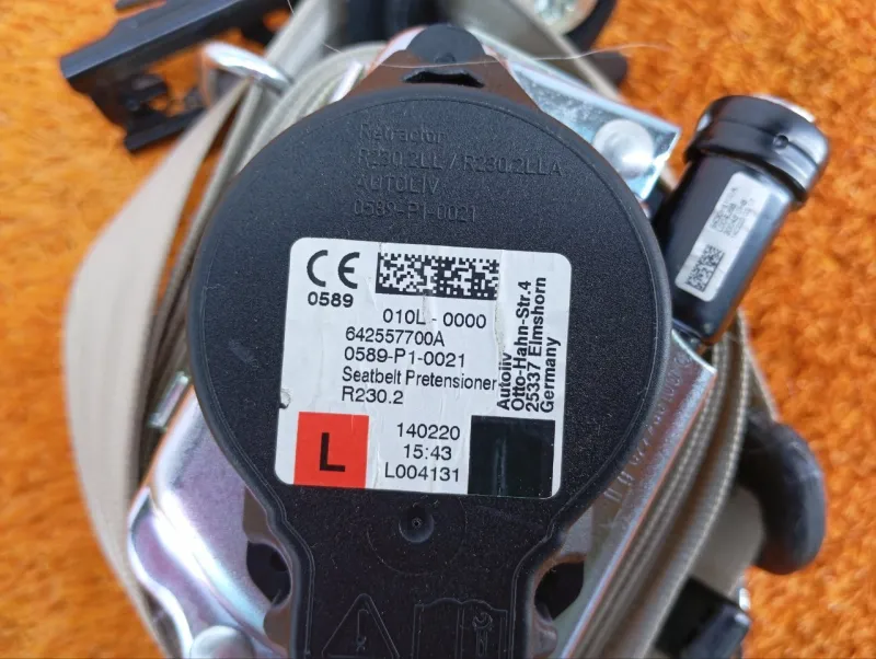 Ремень безопасности