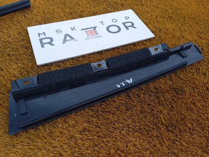 Молдинг двери