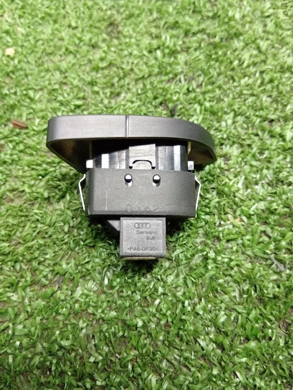 Кнопка центрального замка