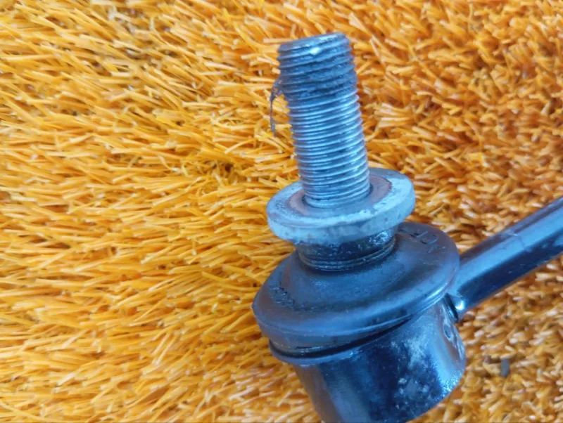 Стойка стабилизатора