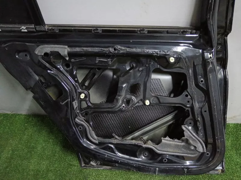 Дверь BMW 3-Series 2007 41007203647 E90, задняя левая