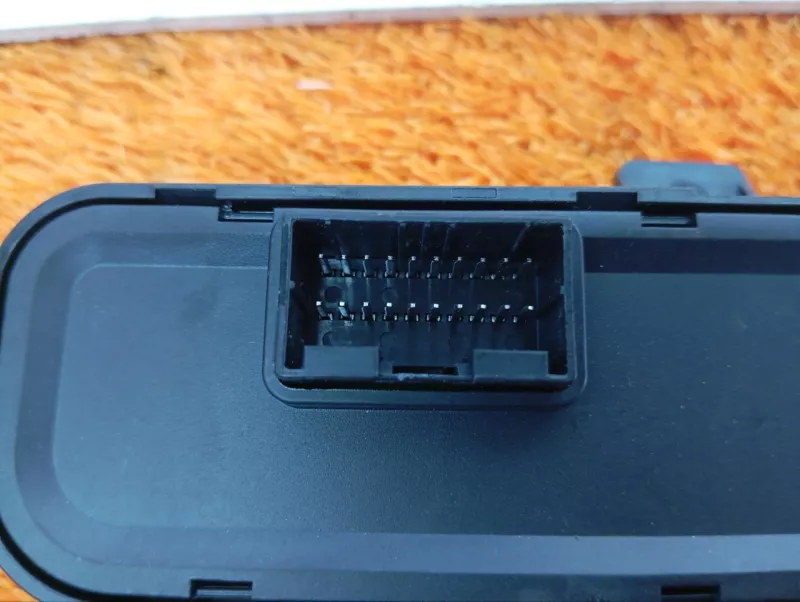 Блок управления зеркалами