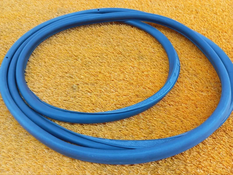 Уплотнитель двери