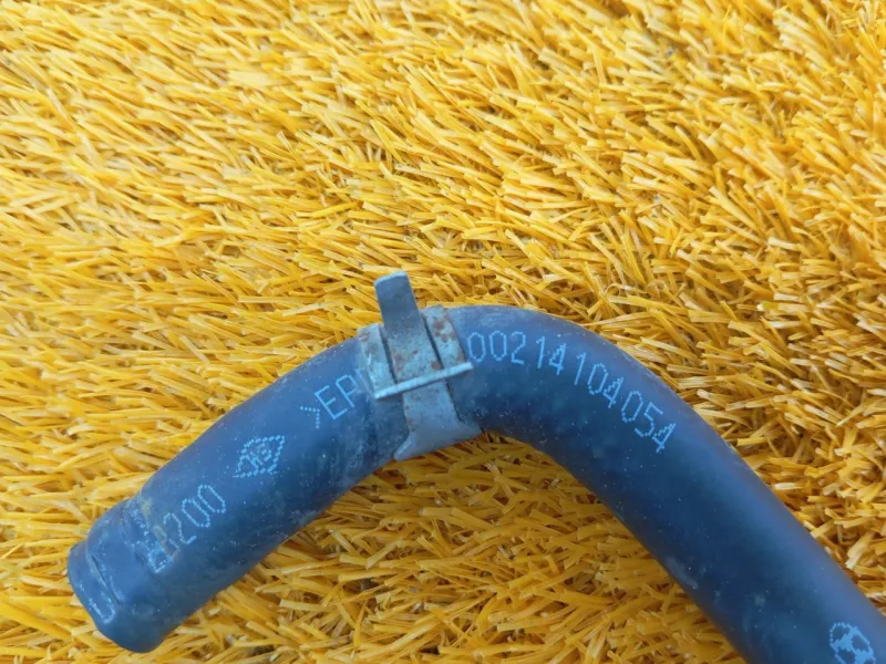 Патрубок радиатора