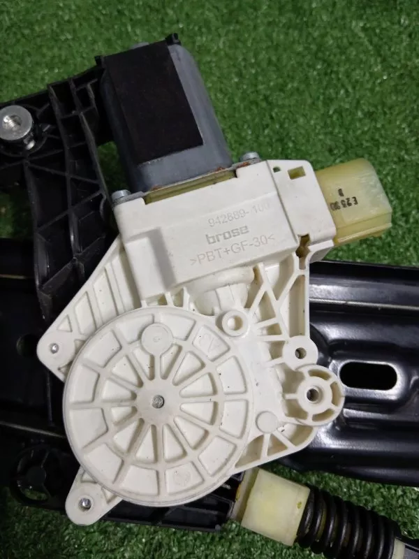 Стеклоподъемник BMW 5-Series 2010 51357197924 F10, задний правый