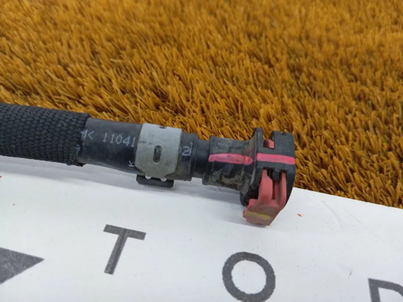 Трубка топливная