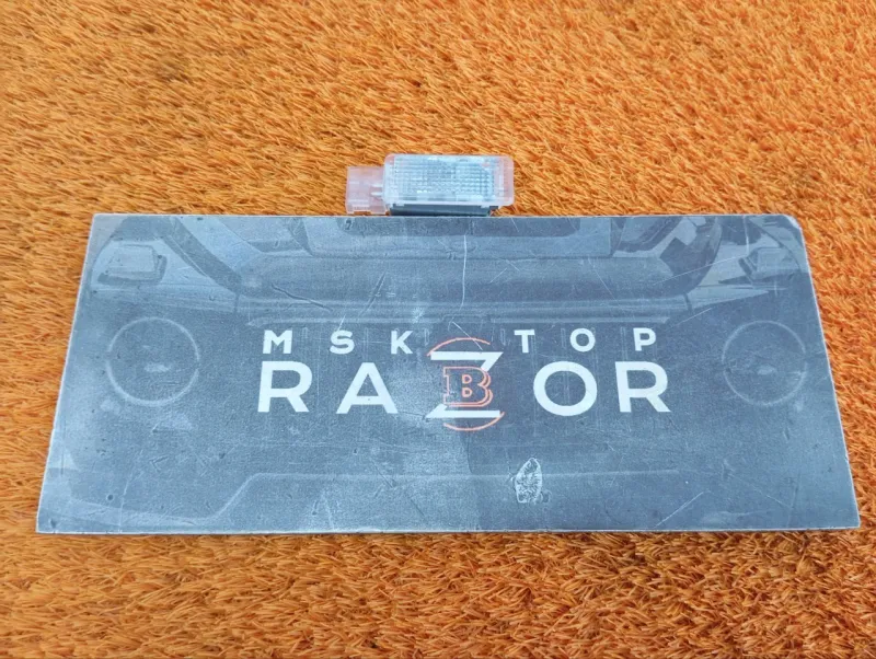 Плафон подсветки бардачка