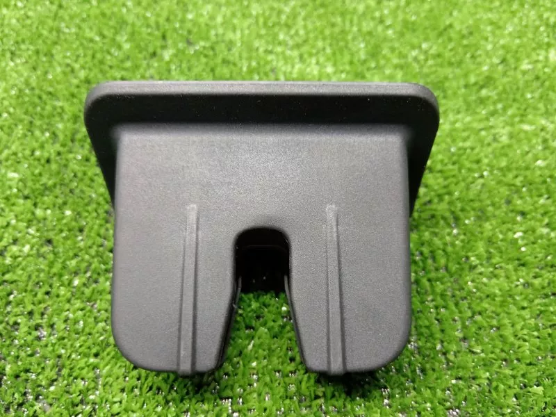 Накладка замка багажника