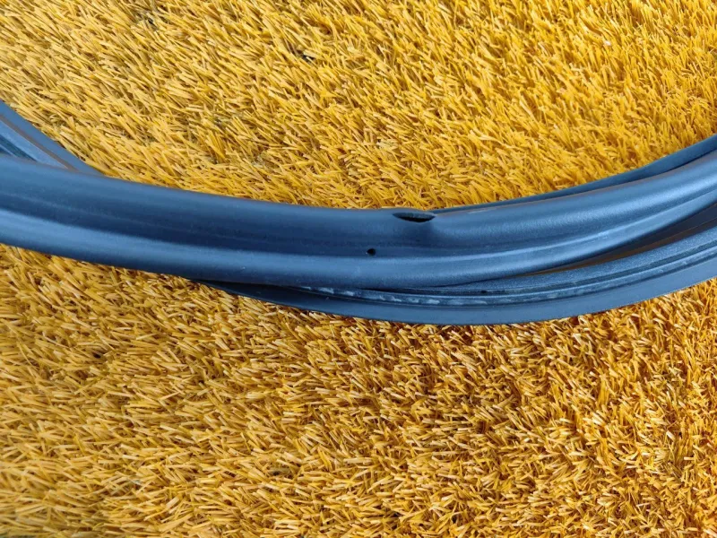 Уплотнитель двери