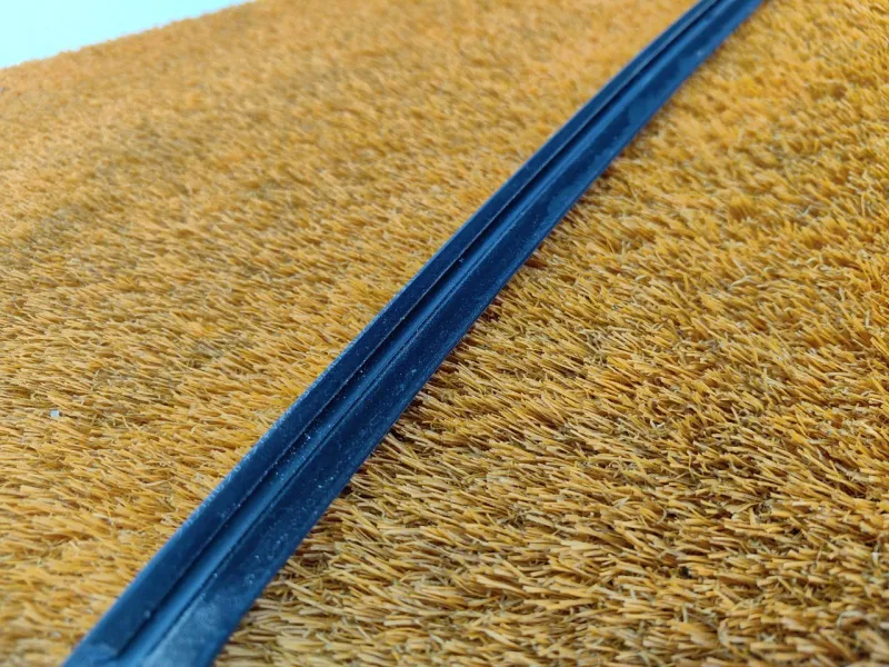 Молдинг стекла