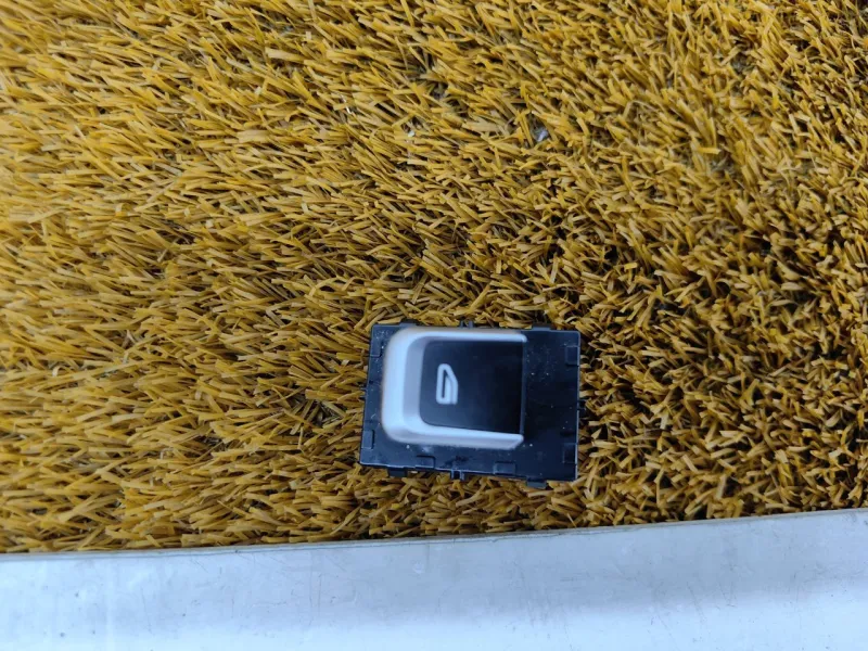 Кнопка стеклоподъемника