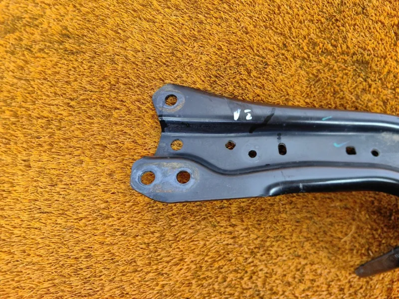 Рычаг подвески