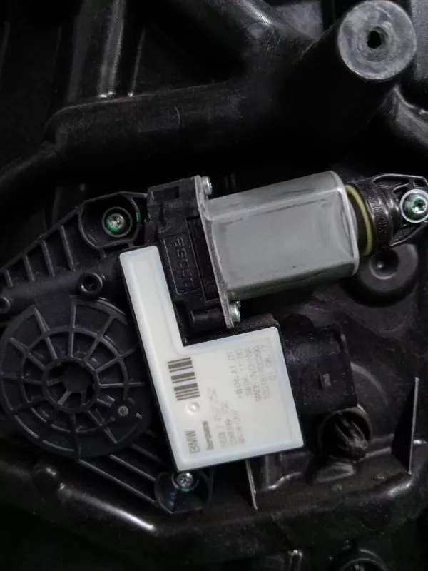 Стеклоподъемник