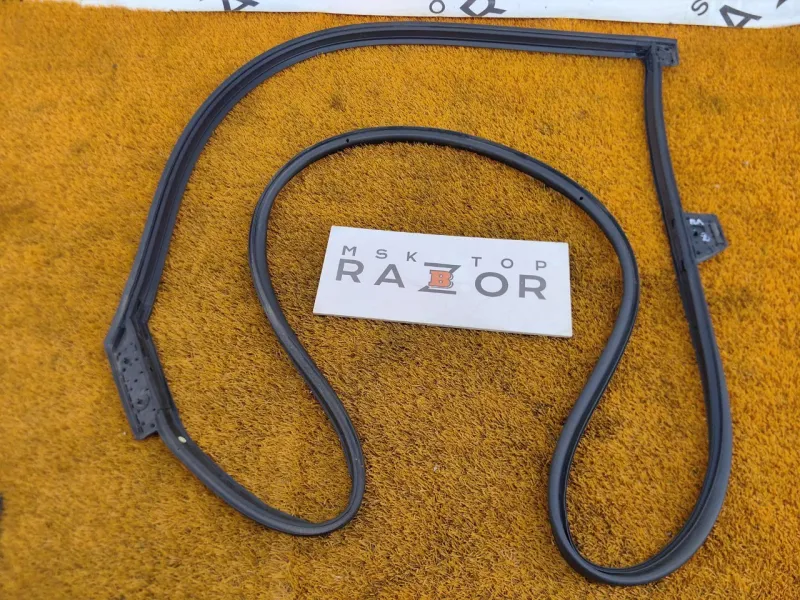 Уплотнитель двери