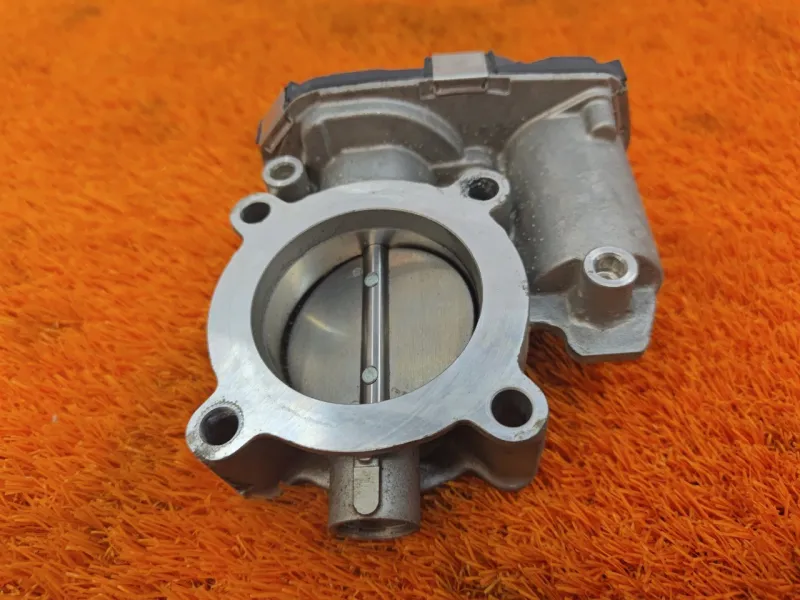 Дроссельная заслонка