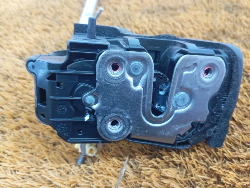 Замок двери